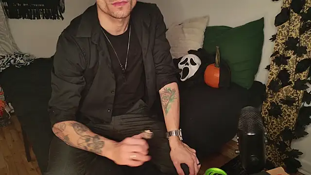 JackDesFeux online show from October 29, 8:49 am