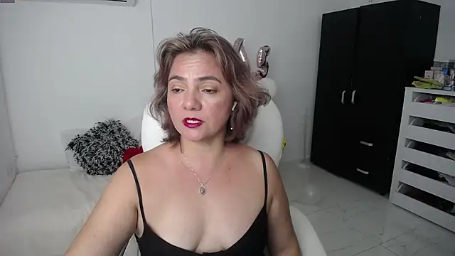 ana milf online show from January 19, 2:15 am