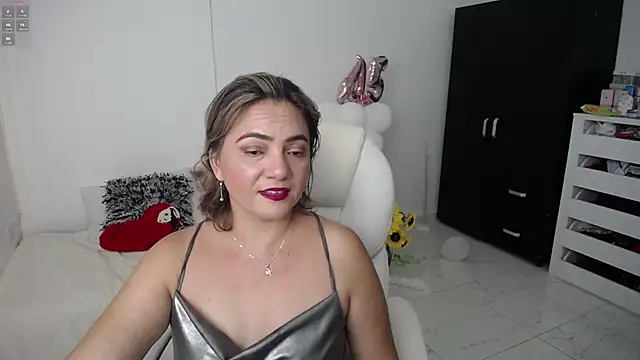 ana milf online show from February 2, 10:06 pm