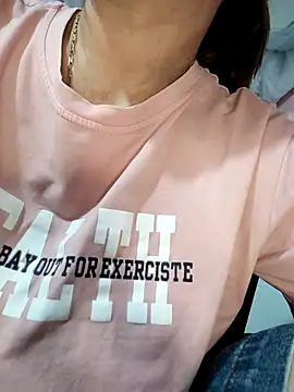 Snapshot of Mie610 chatting on April 1, 1:17 am Mie610 online show from April 1, 1:17 am