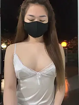 BabyThree  online show from February 5, 2:33 pm