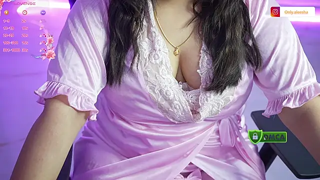 only aleesha online show from November 1, 4:31 pm