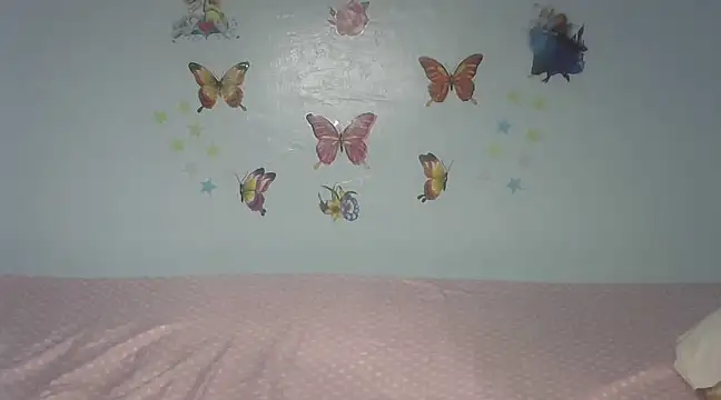 Snapshot of laetitia_ chatting on February 28, 8:28 pm laetitia online show from February 28, 8:28 pm