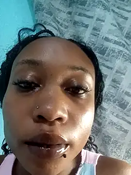 Snapshot of laetitia_ chatting on March 13, 9:37 pm laetitia online show from March 13, 9:37 pm