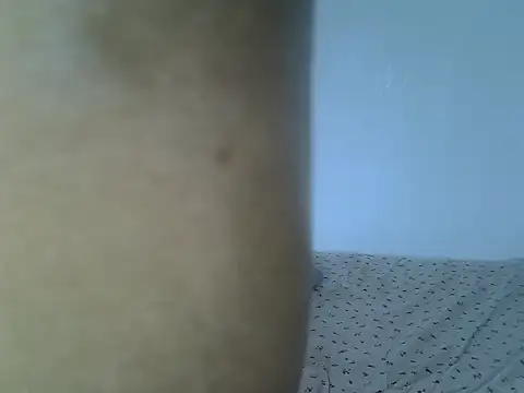 Snapshot of laetitia_ chatting on September 24, 12:58 am laetitia online show from September 24, 12:58 am