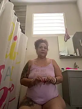 ladycreamypr2 online show from February 23, 6:16 pm