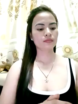 NgocQuyen2K online show from February 16, 11:49 am