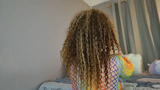 KatBigBum online show from June 19, 5:12 am