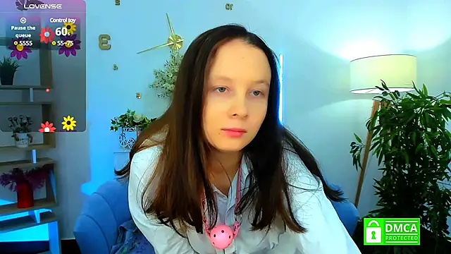 Snapshot of Ketrin_n_ chatting on February 28, 6:21 am Ketrin n online show from February 28, 6:21 am
