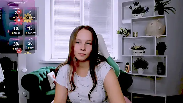 Snapshot of Ketrin_n_ chatting on October 13, 9:09 am Ketrin n online show from October 13, 9:09 am