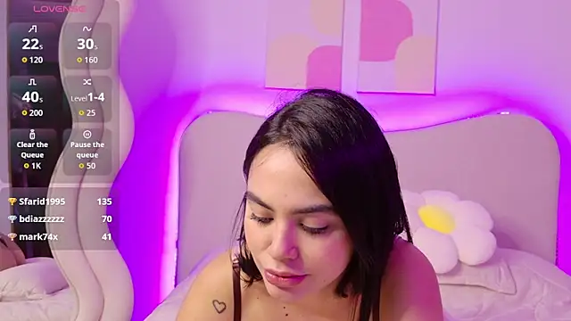 innocentlady  online show from November 7, 2:11 am