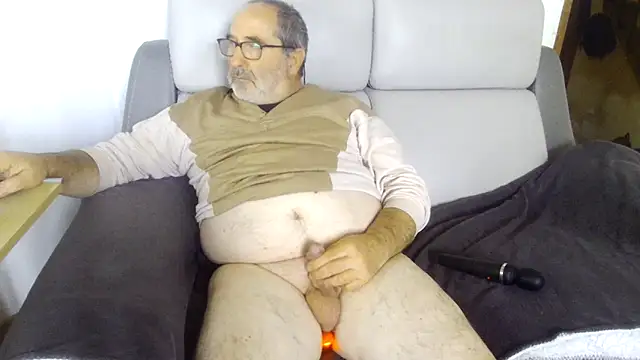 gillou1234 online show from September 24, 4:10 pm