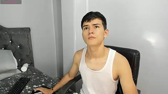Snapshot of Jacobb_Lee chatting on December 15, 6:26 pm Jacobb Lee online show from December 15, 6:26 pm