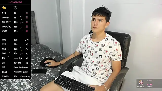 Snapshot of Jacobb_Lee chatting on December 19, 9:06 pm Jacobb Lee online show from December 19, 9:06 pm