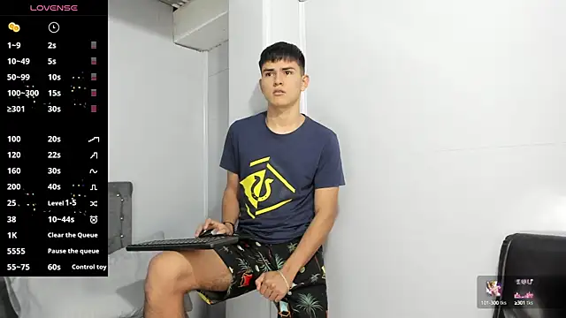Snapshot of Jacobb_Lee chatting on December 30, 8:47 pm Jacobb Lee online show from December 30, 8:47 pm