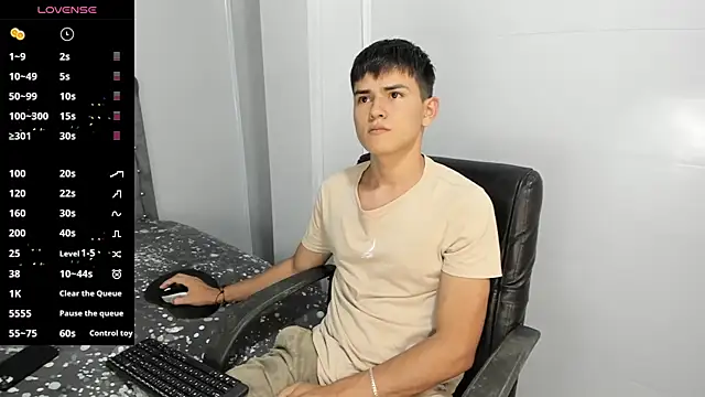 Snapshot of Jacobb_Lee chatting on January 7, 7:59 pm Jacobb Lee online show from January 7, 7:59 pm
