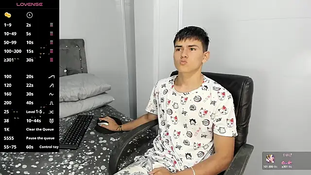 Snapshot of Jacobb_Lee chatting on January 8, 8:07 pm Jacobb Lee online show from January 8, 8:07 pm