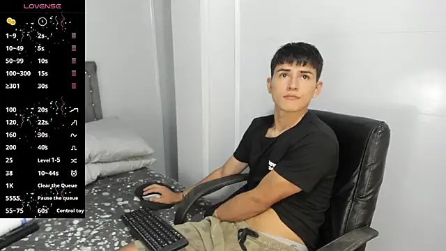 Snapshot of Jacobb_Lee chatting on January 10, 8:15 pm Jacobb Lee online show from January 10, 8:15 pm
