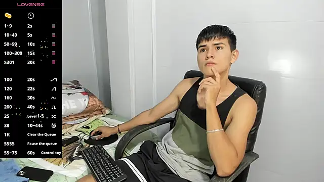 Snapshot of Jacobb_Lee chatting on January 15, 8:48 pm Jacobb Lee online show from January 15, 8:48 pm