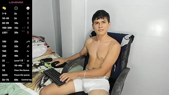 Snapshot of Jacobb_Lee chatting on January 27, 11:22 pm Jacobb Lee online show from January 27, 11:22 pm