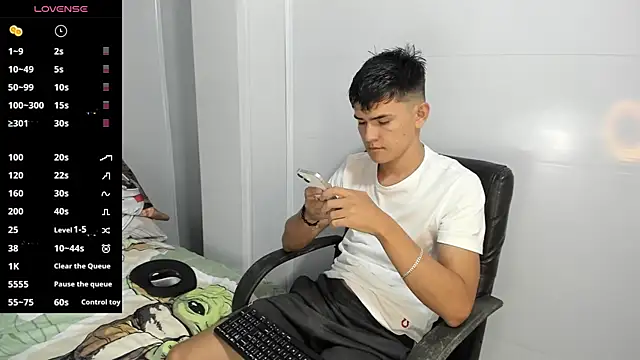 Snapshot of Jacobb_Lee chatting on February 7, 7:49 pm Jacobb Lee online show from February 7, 7:49 pm