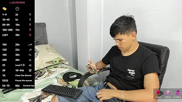 Snapshot of Jacobb_Lee chatting on February 15, 8:11 pm Jacobb Lee online show from February 15, 8:11 pm