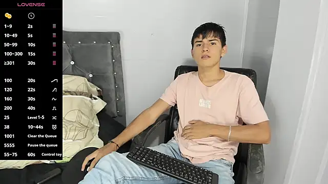 Snapshot of Jacobb_Lee chatting on March 15, 10:11 pm Jacobb Lee online show from March 15, 10:11 pm
