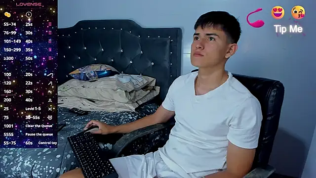 Snapshot of Jacobb_Lee chatting on September 16, 8:10 pm Jacobb Lee online show from September 16, 8:10 pm