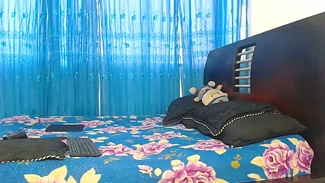 Hot Sharks  online show from October 14, 11:22 am