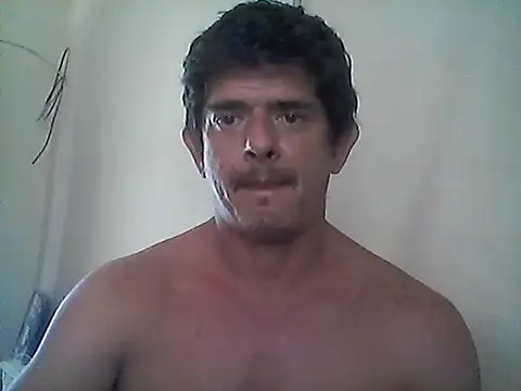 Snapshot of Marobronco chatting on April 19, 7:05 pm Marobronco online show from April 19, 7:05 pm