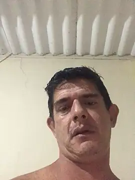Snapshot of Marobronco chatting on July 9, 1:42 am Marobronco online show from July 9, 1:42 am