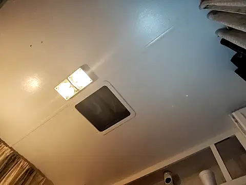 Snapshot of allissonw13 chatting on December 24, 5:16 am allissonw13 online show from December 24, 5:16 am