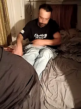 Snapshot of allissonw13 chatting on January 22, 2:37 am allissonw13 online show from January 22, 2:37 am