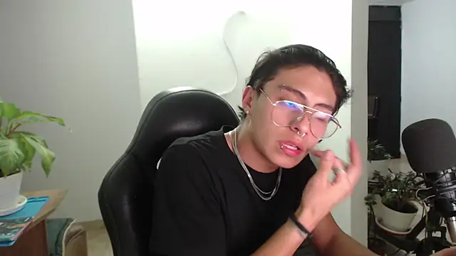 jay dimarco2 online show from January 10, 4:14 am