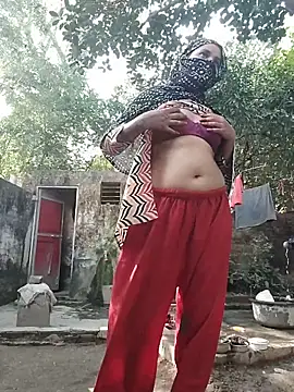 Snapshot of Hot-rubina chatting on November 28, 5:10 am Hot-rubina online show from November 28, 5:10 am