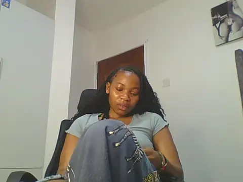 Snapshot of _Becky002 chatting on June 16, 7:11 am Becky002 online show from June 16, 7:11 am