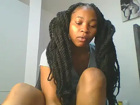 Snapshot of _Becky002 chatting on June 25, 9:47 am Becky002 online show from June 25, 9:47 am