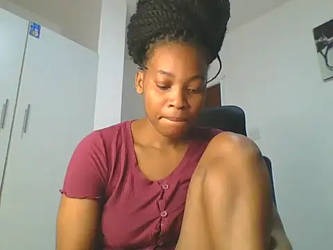 Snapshot of _Becky002 chatting on July 25, 4:37 pm Becky002 online show from July 25, 4:37 pm