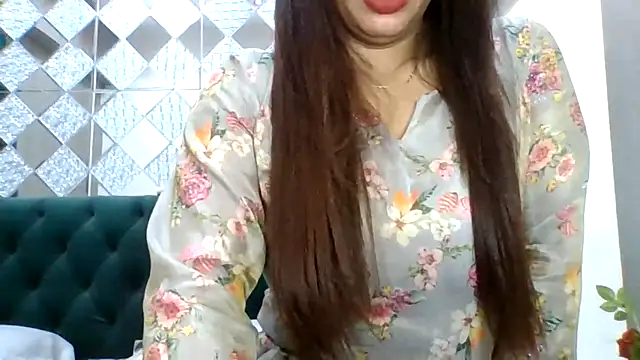 sparkling queen online show from September 29, 8:46 pm