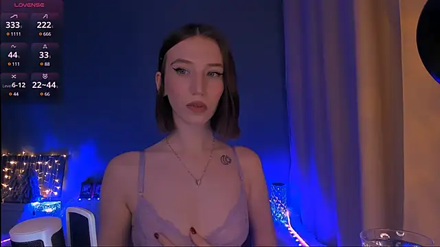 ellaamber online show from January 12, 10:54 pm