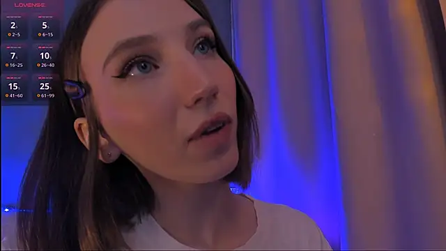 ellaamber online show from January 21, 2:43 am