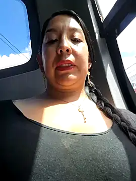 Snapshot of Bella_keny chatting on December 6, 5:11 pm Bella keny online show from December 6, 5:11 pm