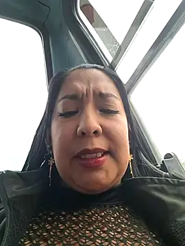 Snapshot of Bella_keny chatting on December 21, 4:36 pm Bella keny online show from December 21, 4:36 pm