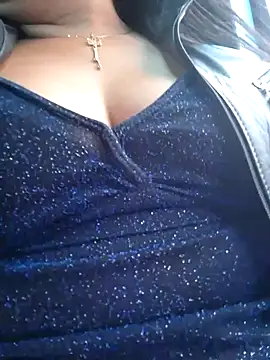 Snapshot of Bella_keny chatting on December 23, 5:22 pm Bella keny online show from December 23, 5:22 pm