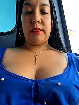 Snapshot of Bella_keny chatting on January 8, 8:29 pm Bella keny online show from January 8, 8:29 pm
