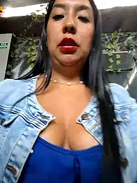 Snapshot of Bella_keny chatting on January 21, 9:04 pm Bella keny online show from January 21, 9:04 pm