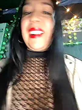 Snapshot of Bella_keny chatting on January 25, 11:22 pm Bella keny online show from January 25, 11:22 pm