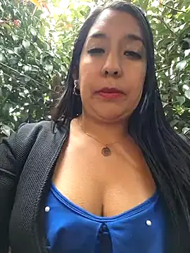 Snapshot of Bella_keny chatting on January 29, 7:43 pm Bella keny online show from January 29, 7:43 pm