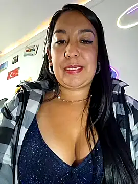 Snapshot of Bella_keny chatting on January 31, 4:48 pm Bella keny online show from January 31, 4:48 pm