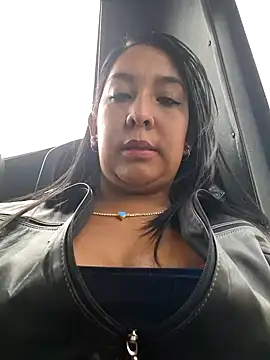 Snapshot of Bella_keny chatting on February 8, 5:08 pm Bella keny online show from February 8, 5:08 pm